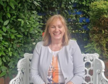 Anne Kirwin headshot